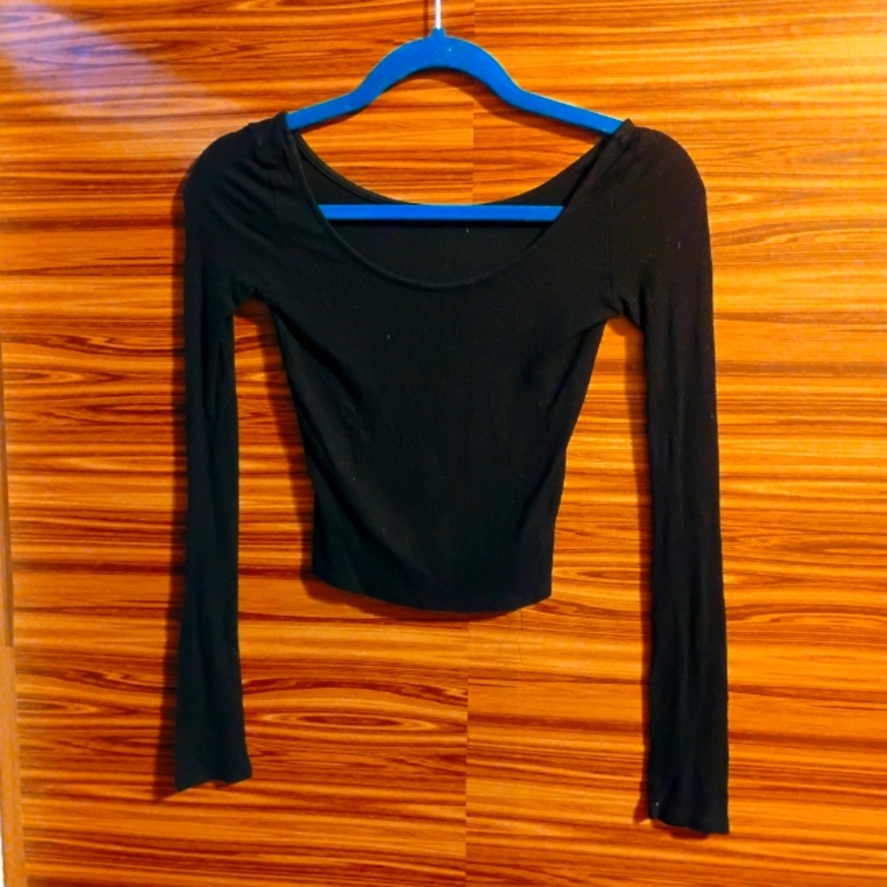 Black swoop neck long sleeve crop top